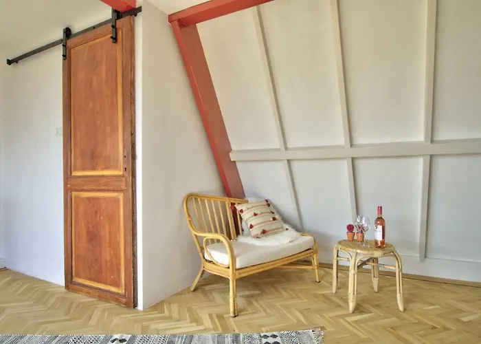 Rooftop Near Amsterdam Castle ホームステイ